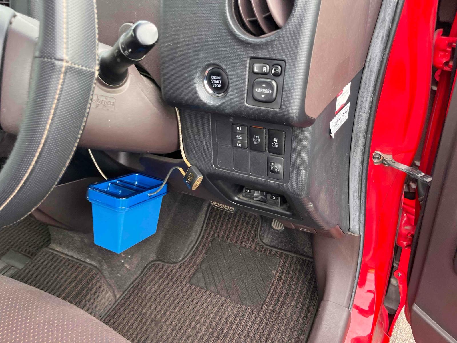 TOYOTA PORTE 4D G Image 10