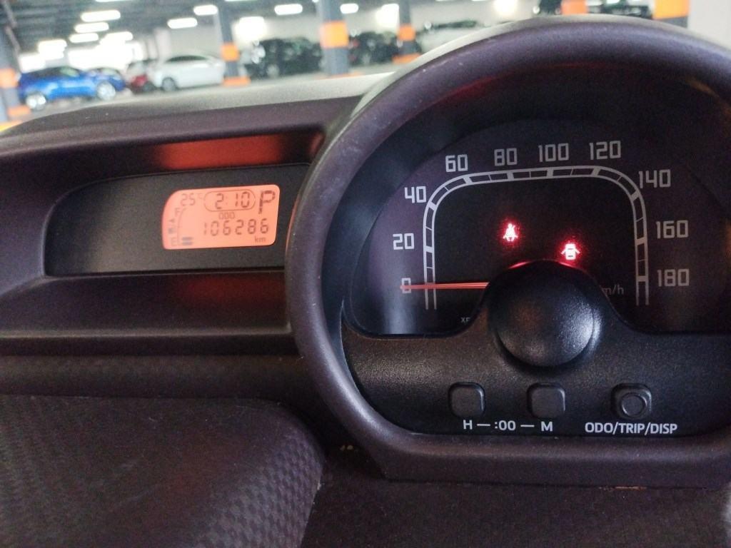 TOYOTA PORTE 4D G Image 8