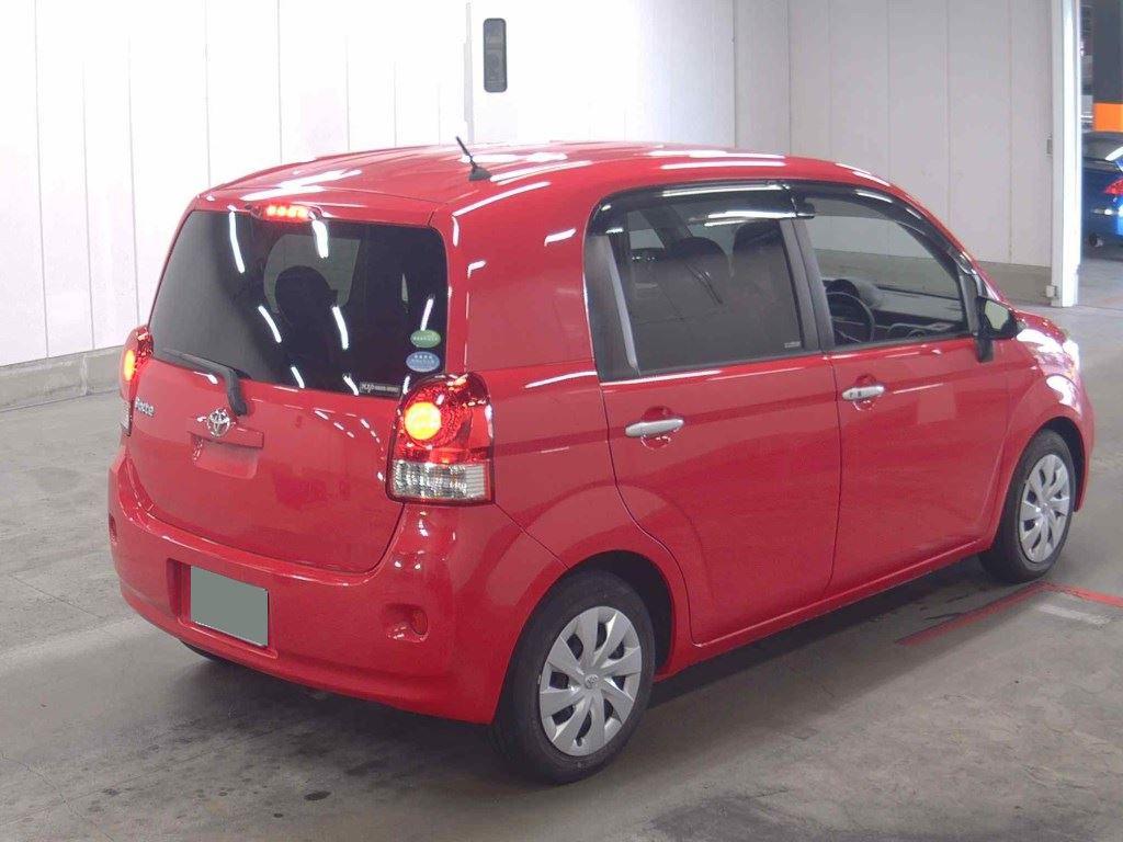 TOYOTA PORTE 4D G Image 7