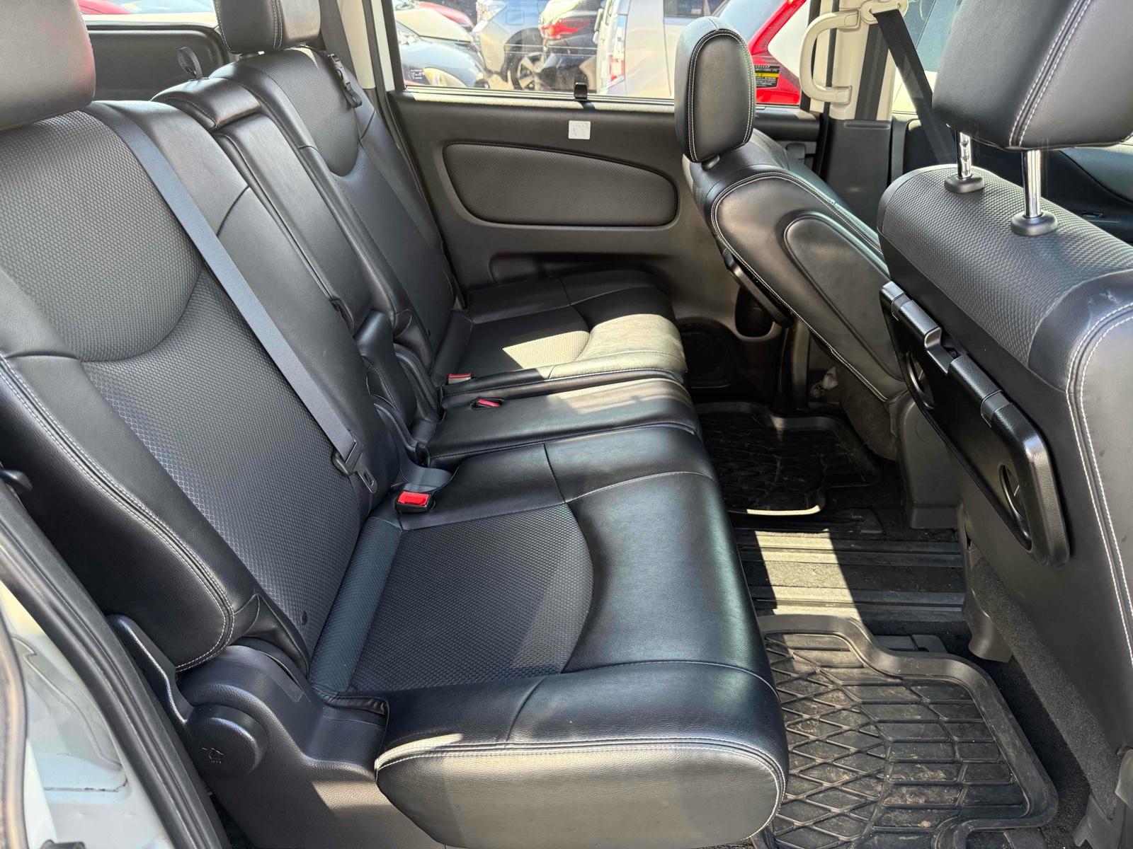 NISSAN SERENA HIGHWAY STAR Image 8