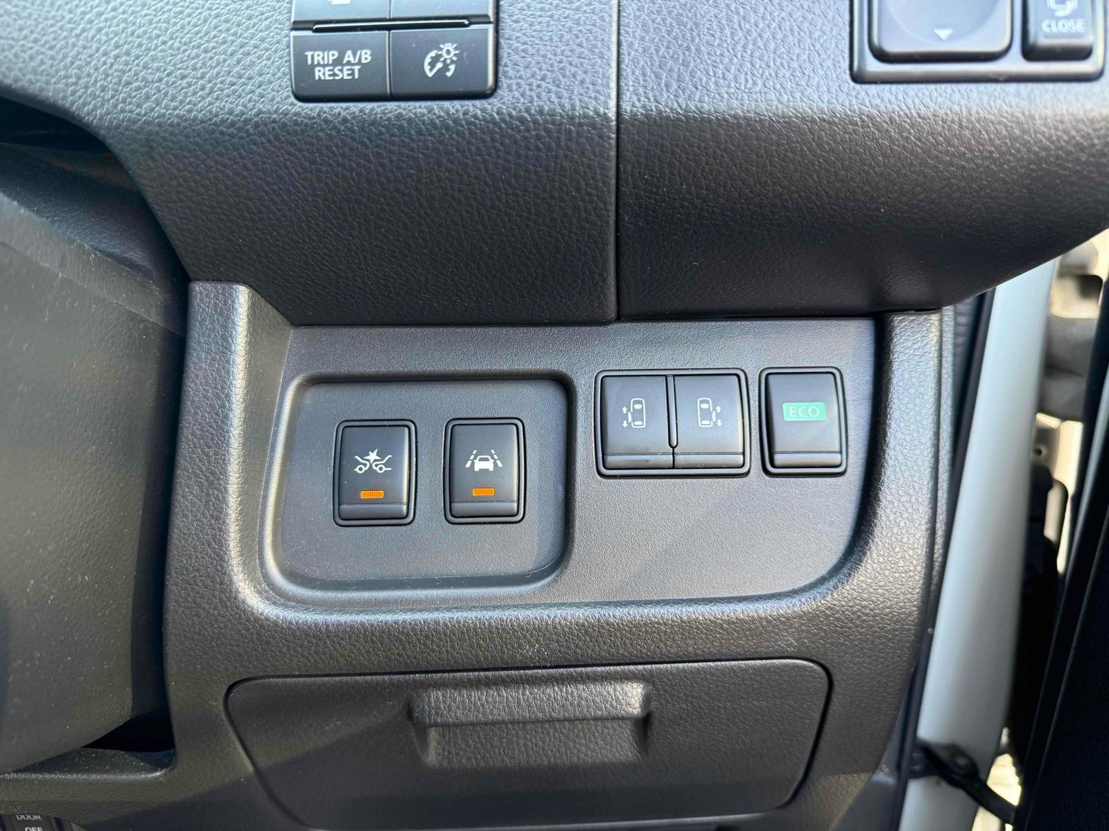 NISSAN SERENA HIGHWAY STAR Image 7