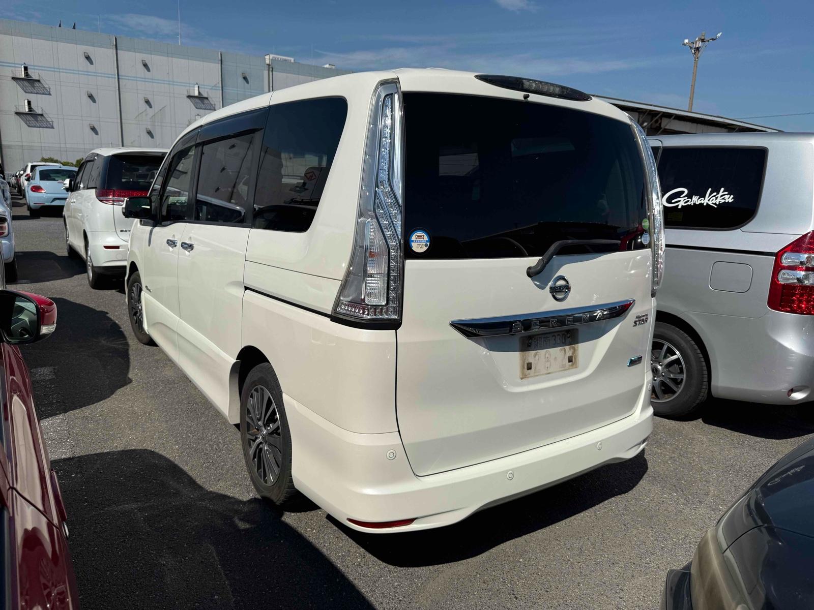 NISSAN SERENA HIGHWAY STAR Image 2