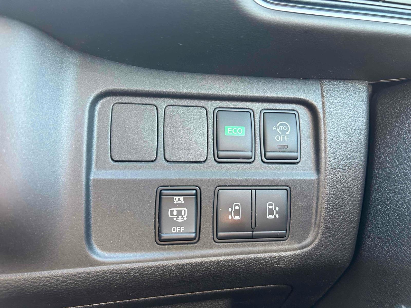 NISSAN SERENA HIGHWAY STAR Image 11