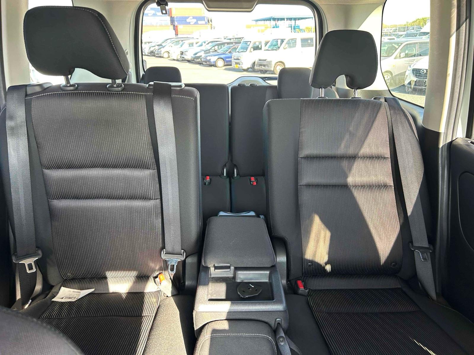 NISSAN SERENA HIGHWAY STAR Image 10