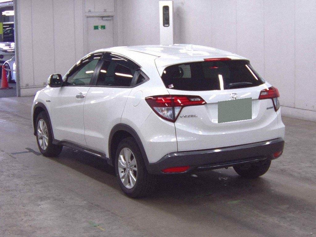 HONDA VEZEL HYBRID X Image 2