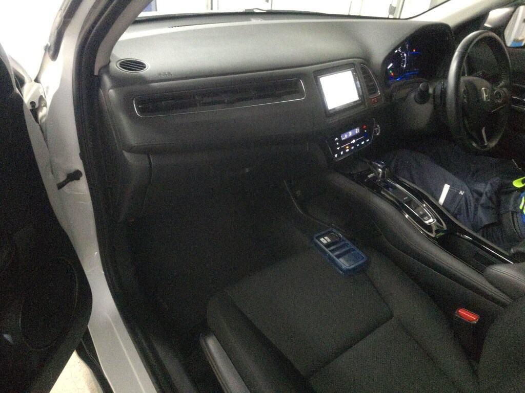 HONDA VEZEL HYBRID X Image 3