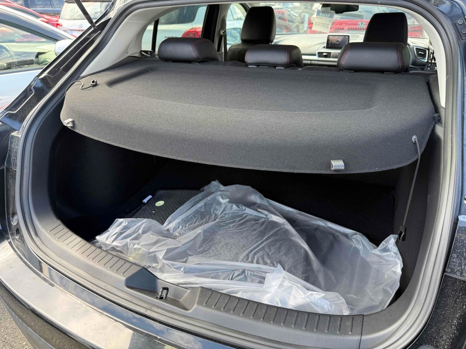 MAZDA AXELA SPORT 20S TOURING L PACKAGE Image 12