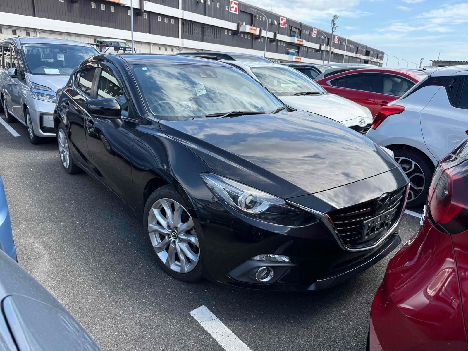 2014 Mazda AXELA 116,000 km