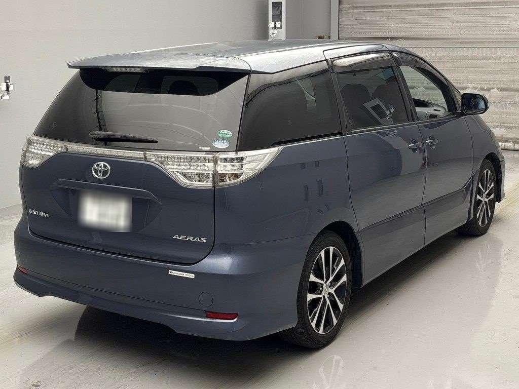 TOYOTA ESTIMA AERAS Image 2