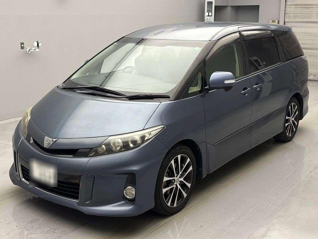 2015 Toyota ESTIMA 26,000 km