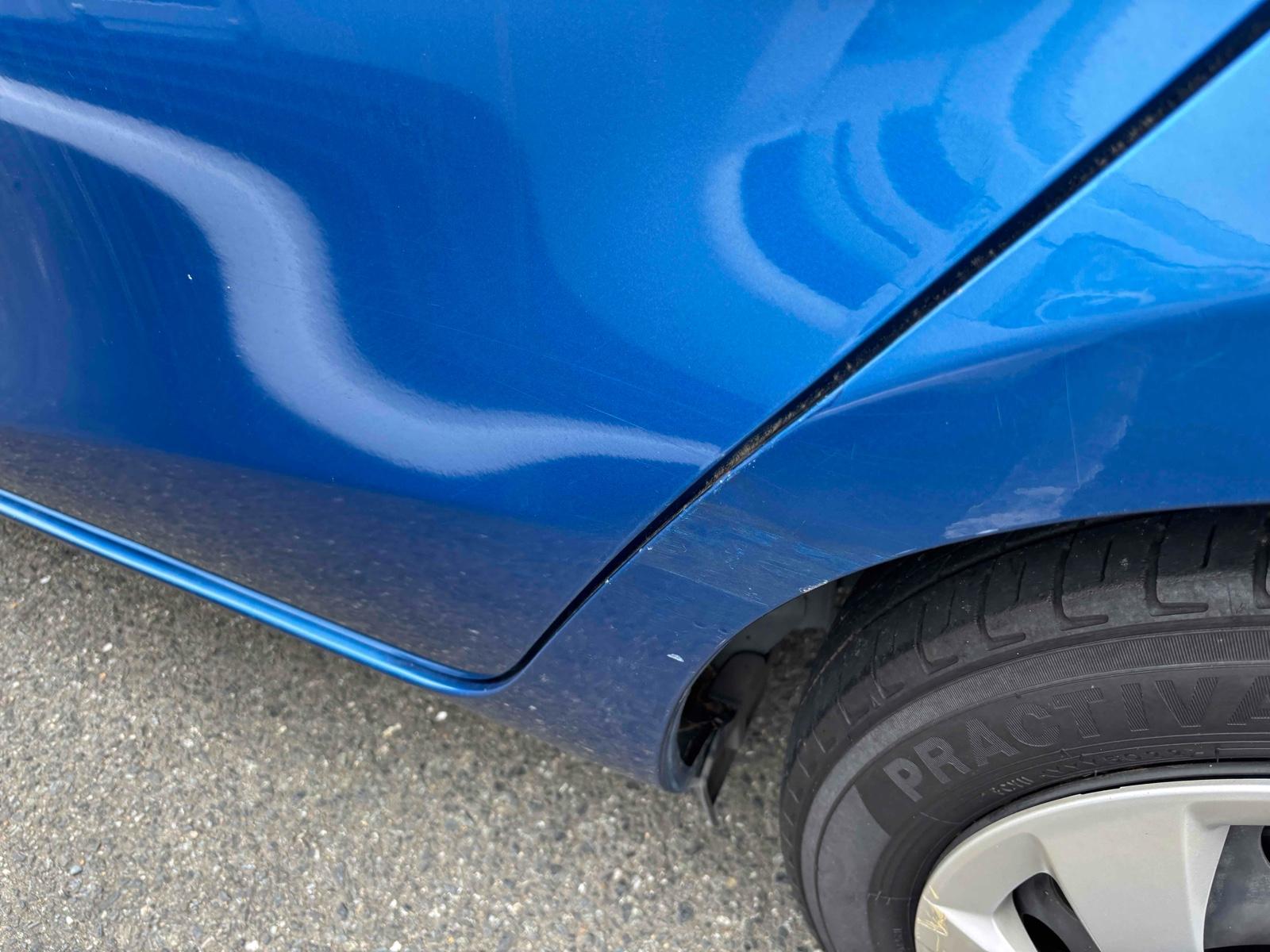 TOYOTA AQUA S Image 21
