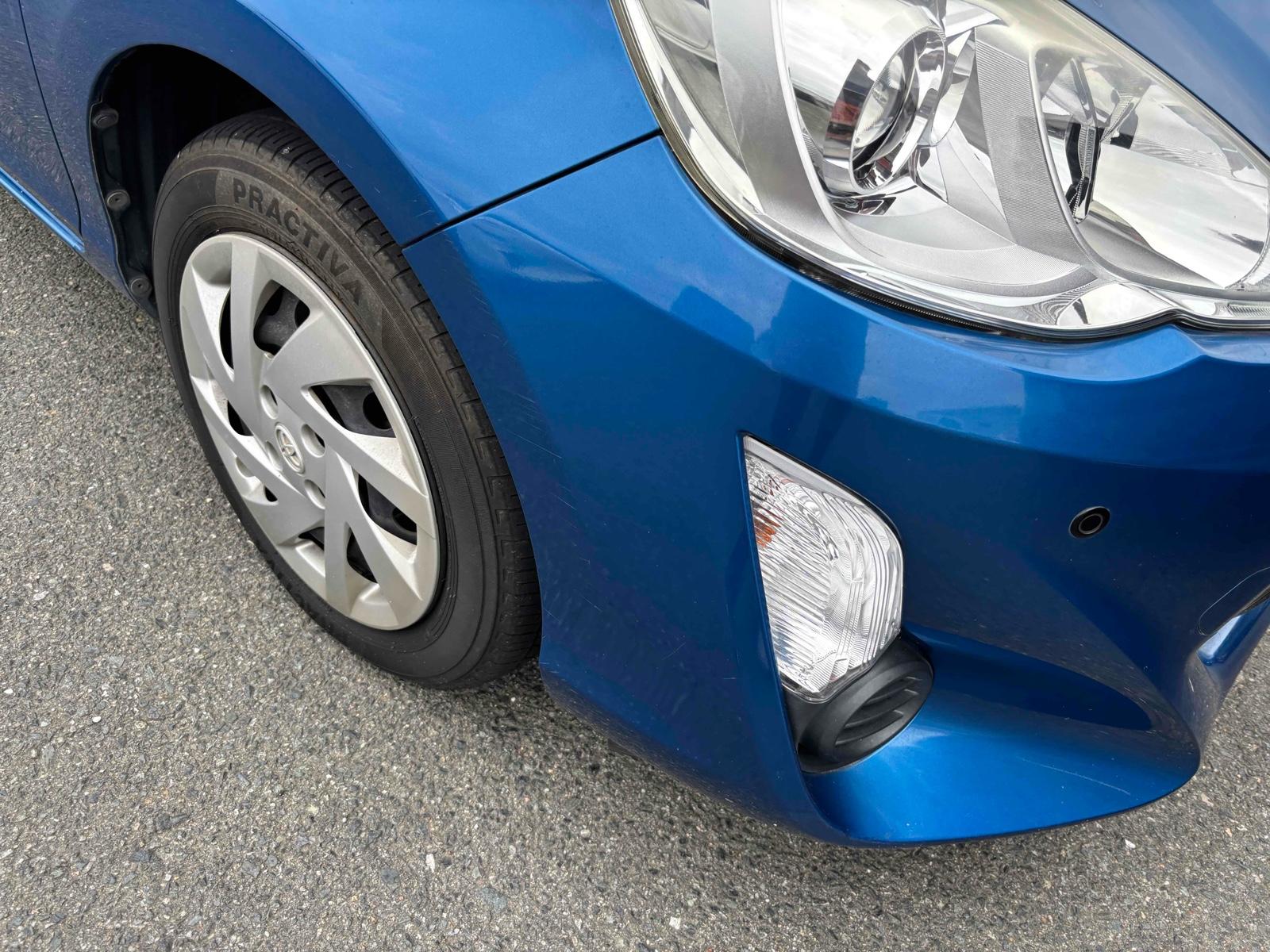 TOYOTA AQUA S Image 16