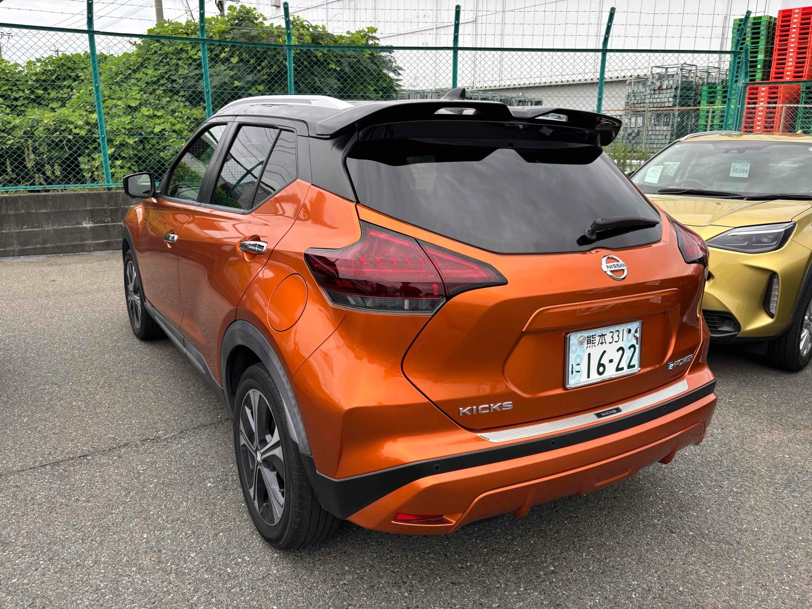 NISSAN KICKS 5D X Image 2