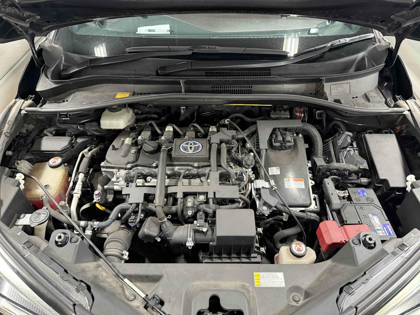 TOYOTA C-HR G Image 10