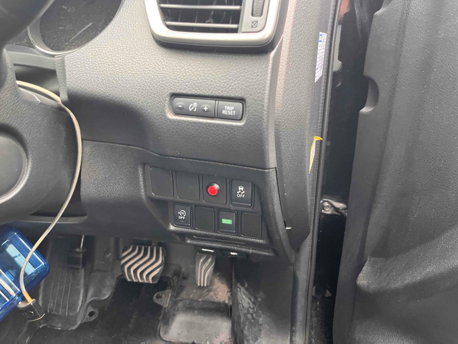 NISSAN X-TRAIL 20X EMERGENCY BRAKE PACKAGE "7 seats" Image 11