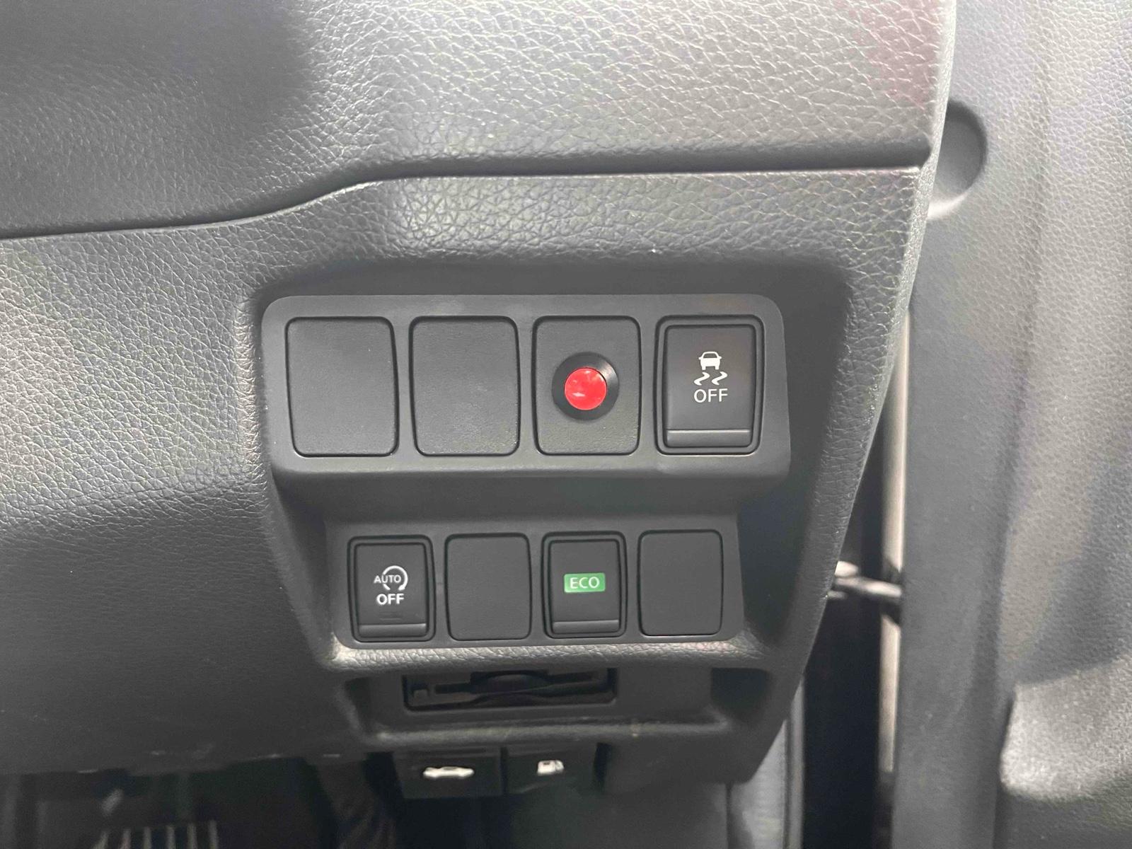 NISSAN X-TRAIL 20X EMERGENCY BRAKE PACKAGE "7 seats" Image 15
