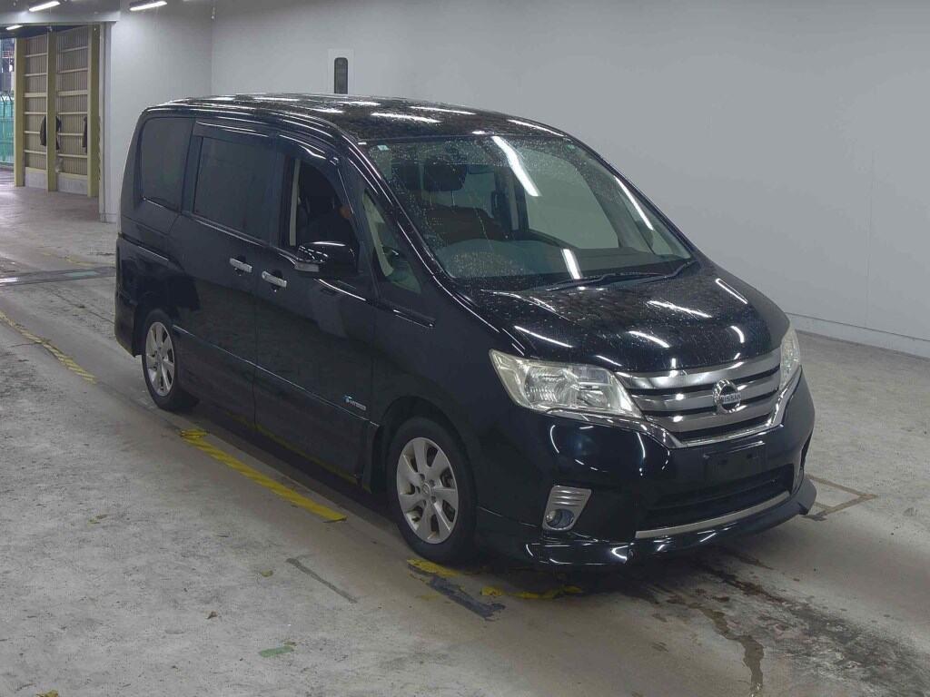 2012 Nissan SERENA 133,000 km