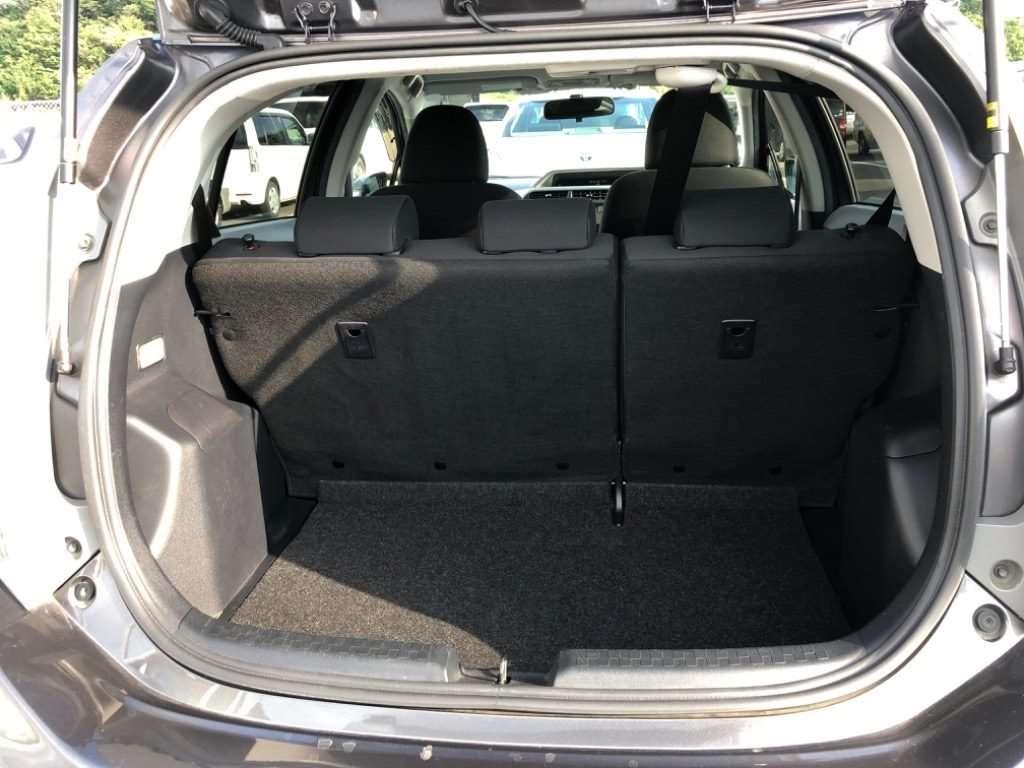 TOYOTA AQUA S Image 7