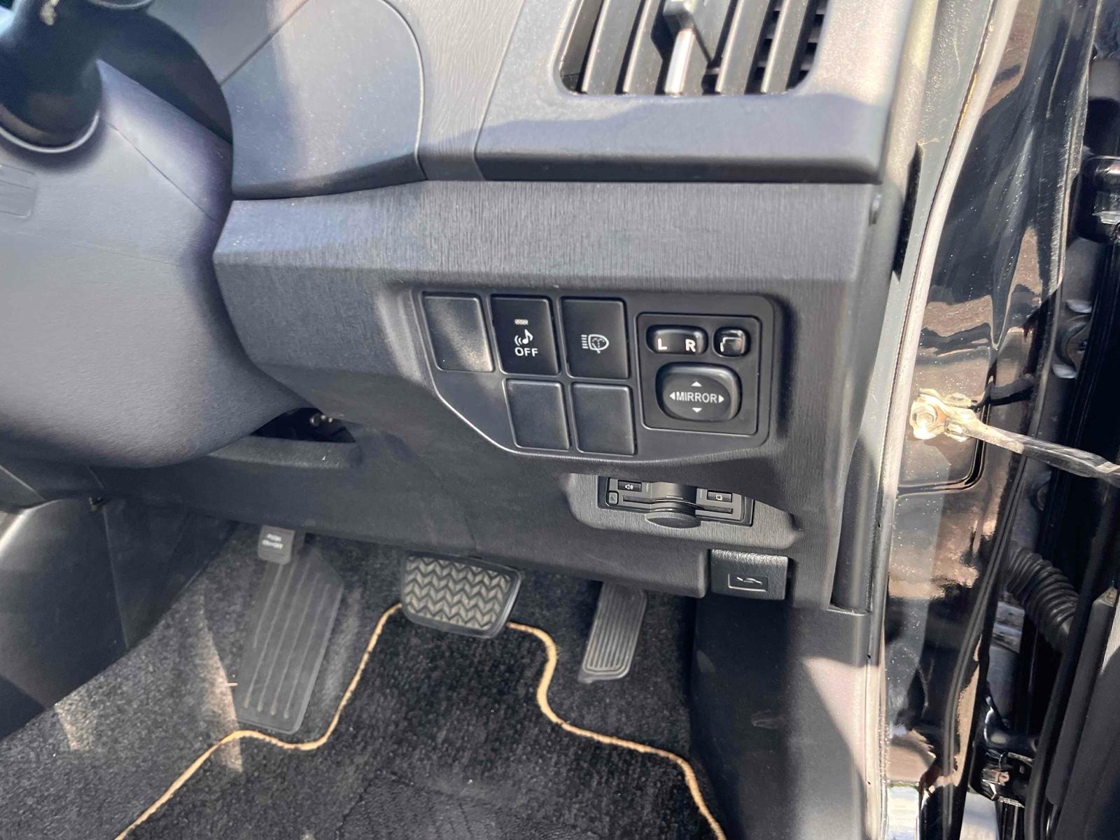 TOYOTA PRIUS S TOURINGSELECTION MY CODE Image 14