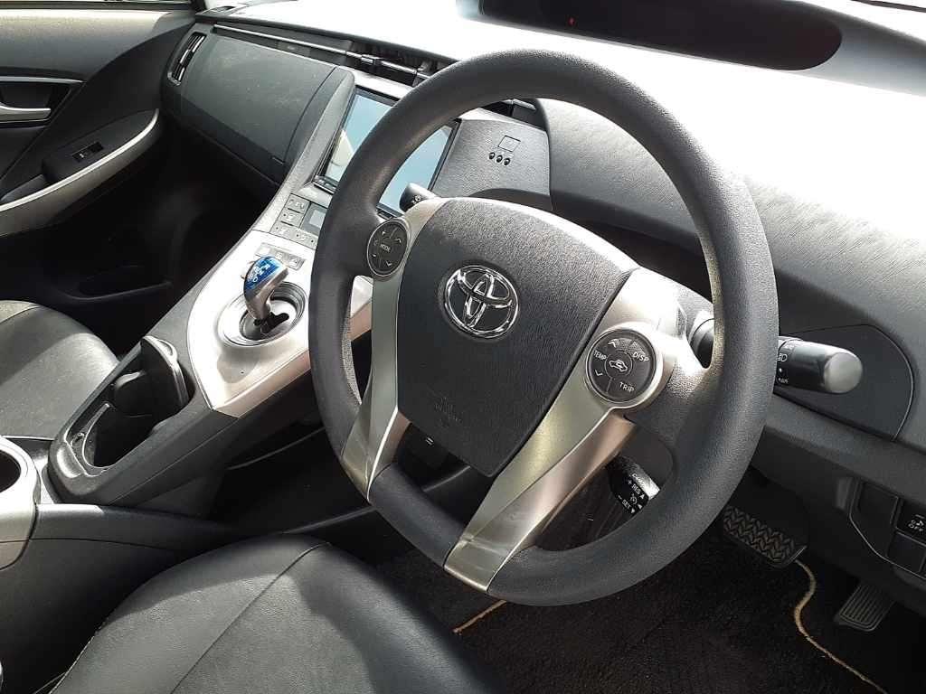TOYOTA PRIUS S TOURINGSELECTION MY CODE Image 5