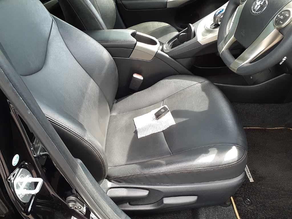 TOYOTA PRIUS S TOURINGSELECTION MY CODE Image 10