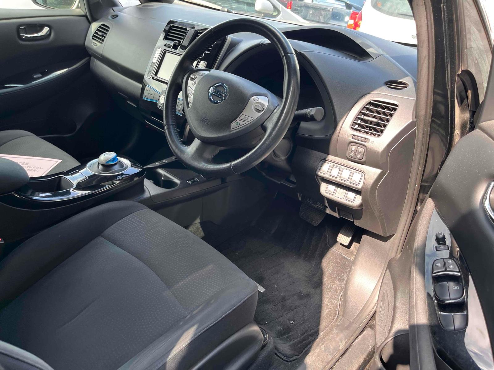 NISSAN LEAF X(24KWH) Image 13