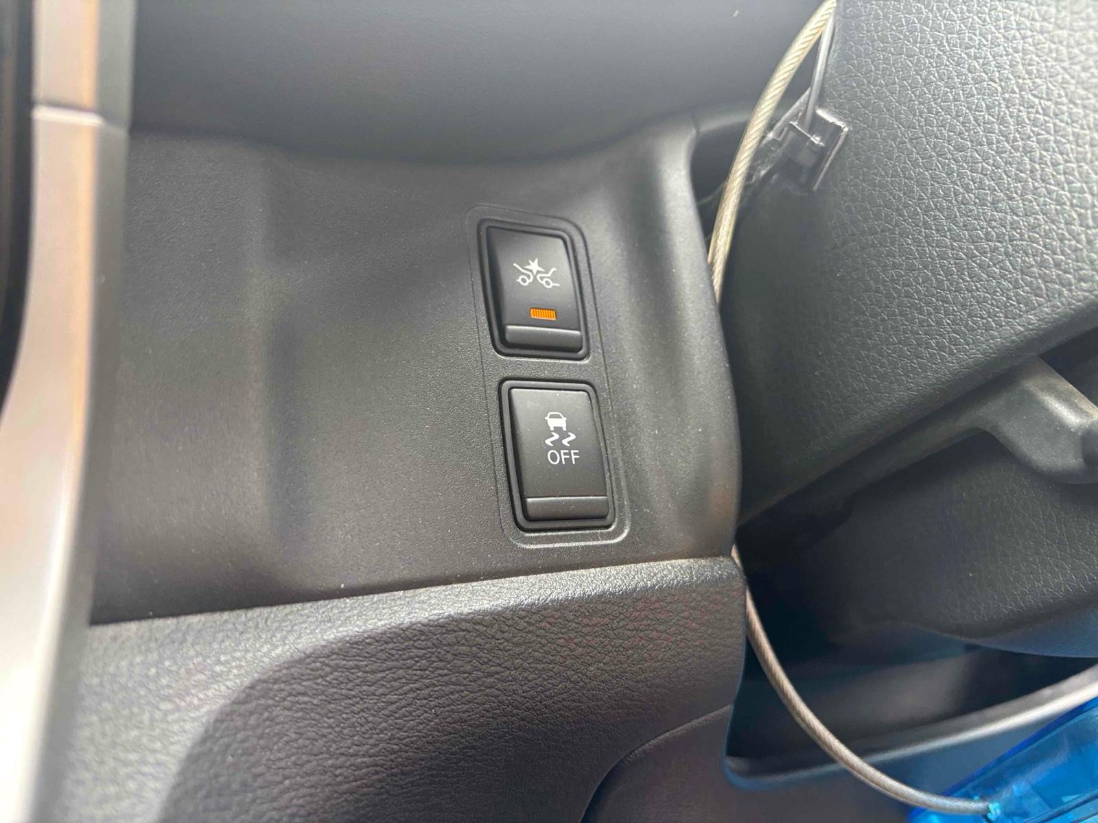NISSAN SERENA 5D HIGHWAY STAR Image 11