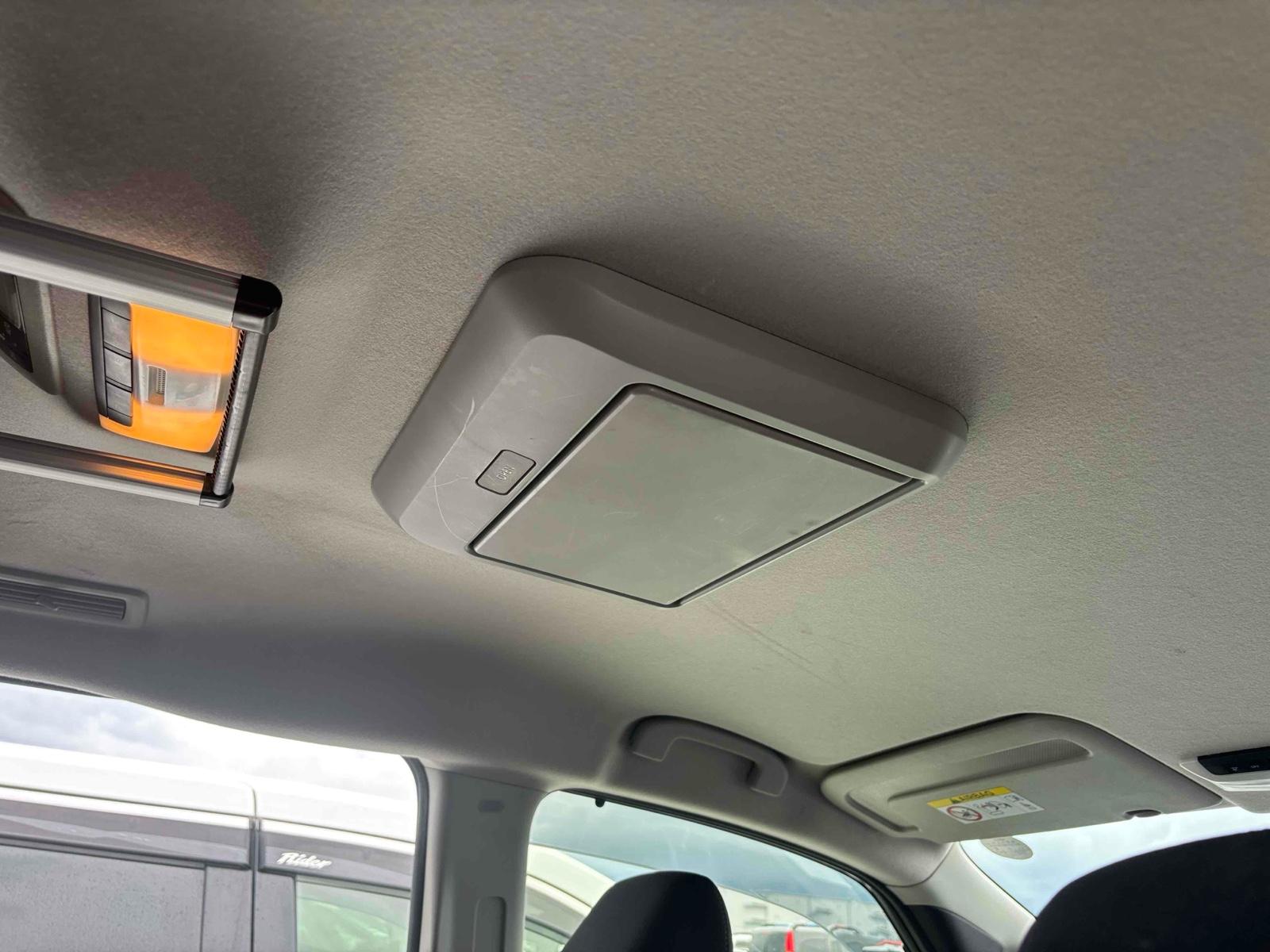 NISSAN SERENA 5D HIGHWAY STAR Image 15