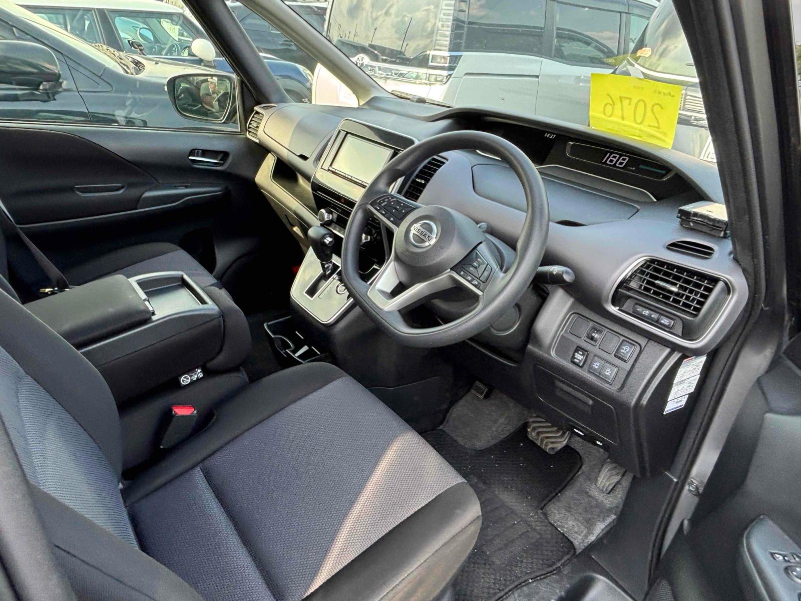 NISSAN SERENA XV Image 12