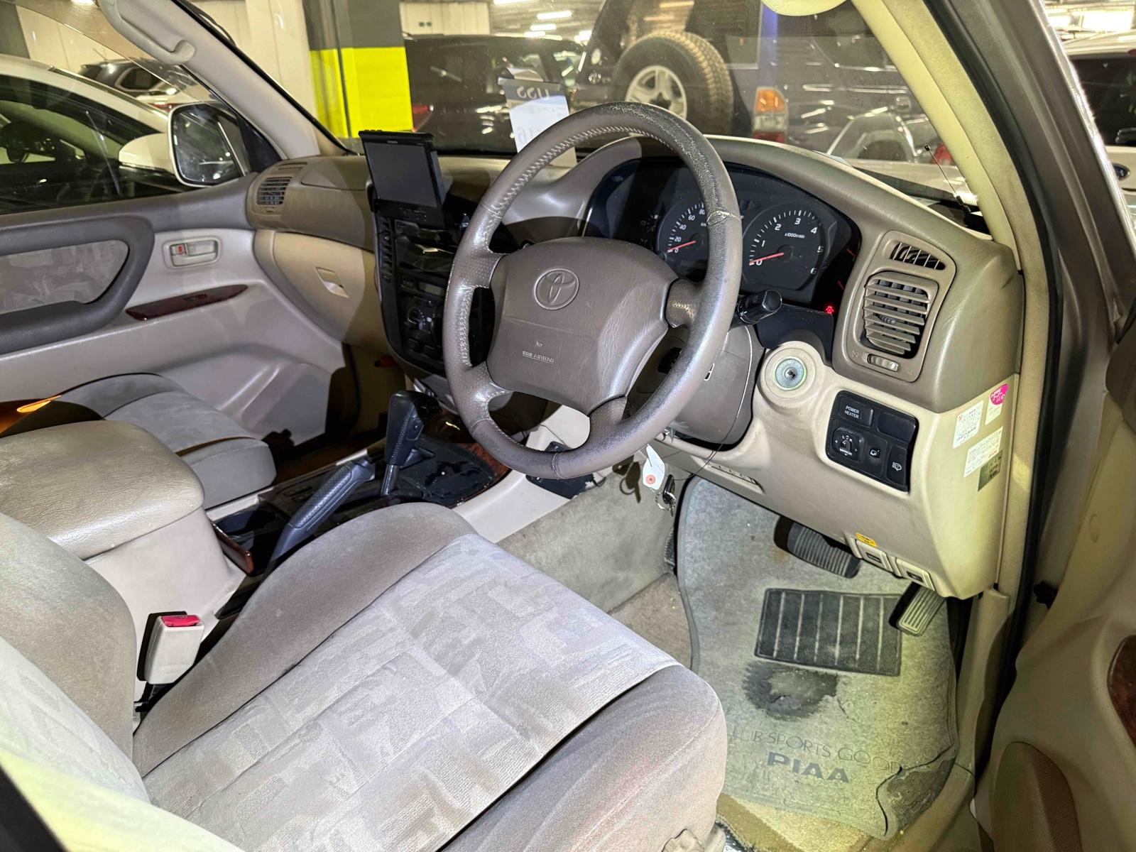 TOYOTA LAND CRUISER 100 4WD VX LIMITED Image 9
