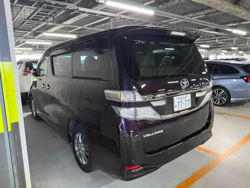 TOYOTA VELLFIRE 2.4X Image 2