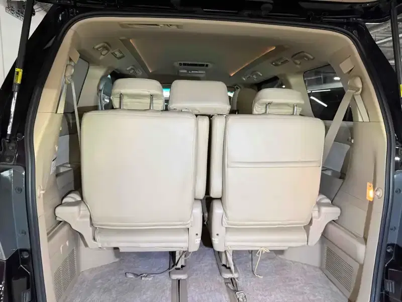 TOYOTA VELLFIRE 2.4X Image 17