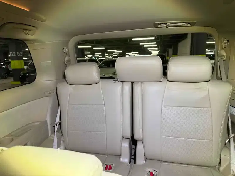 TOYOTA VELLFIRE 2.4X Image 16