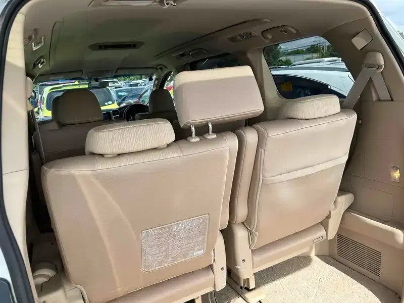 TOYOTA VELLFIRE HYBRID X 4WD Image 29