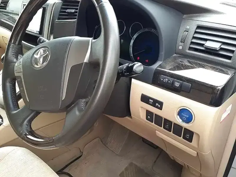 TOYOTA VELLFIRE HYBRID X 4WD Image 3