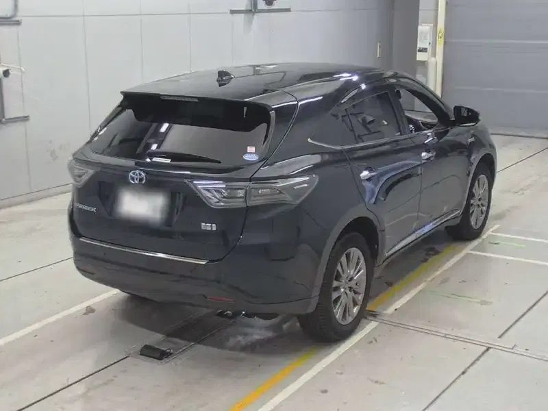 TOYOTA HARRIER HYBRID PREMIUM 4WD Image 2