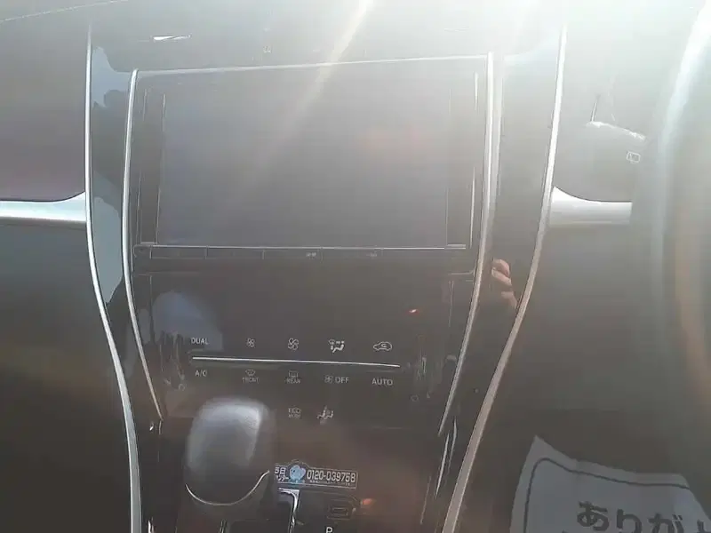 TOYOTA HARRIER HYBRID PREMIUM 4WD Image 10