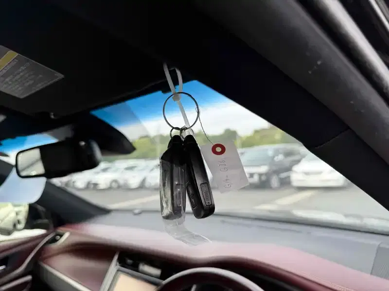 TOYOTA HARRIER HYBRID PREMIUM 4WD Image 15