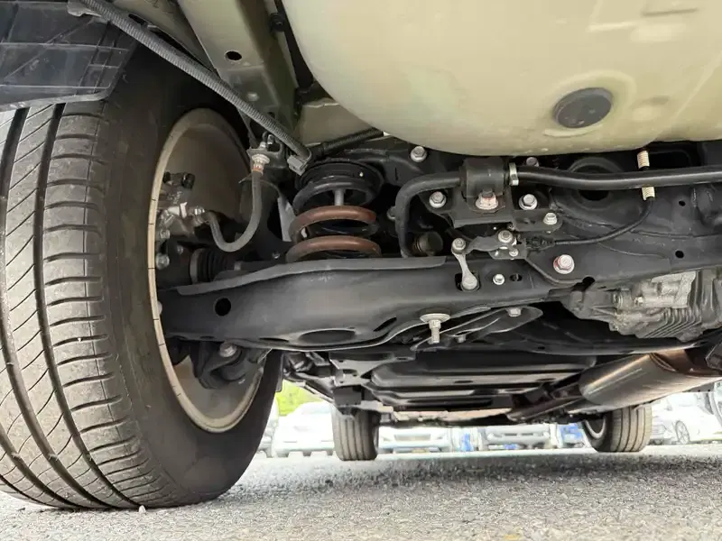 TOYOTA HARRIER HYBRID PREMIUM 4WD Image 23