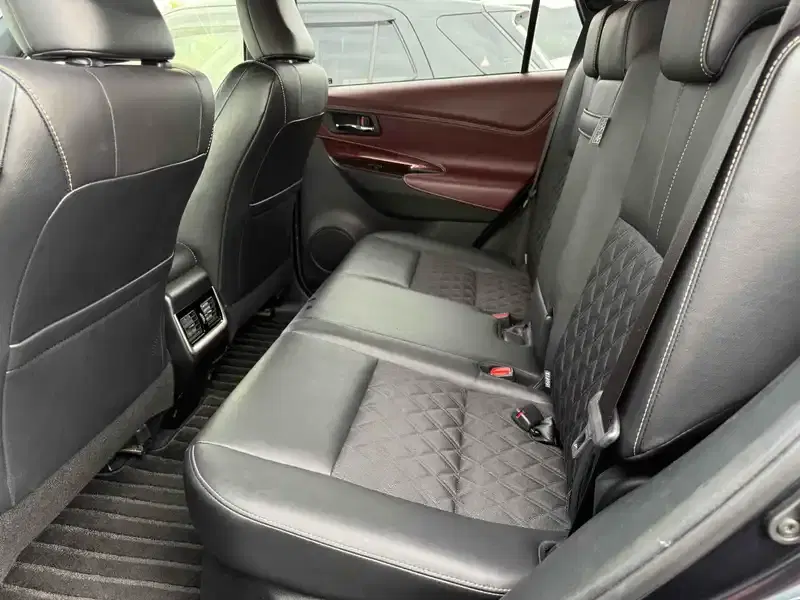 TOYOTA HARRIER HYBRID PREMIUM 4WD Image 18