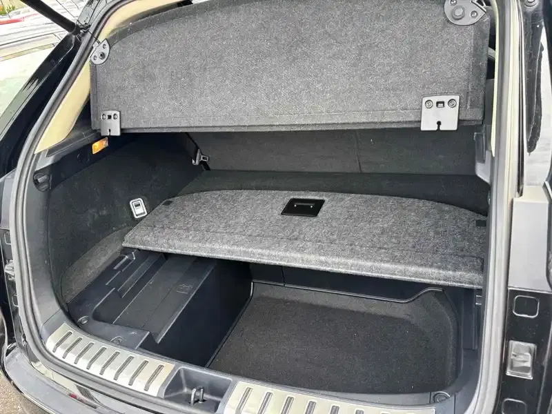 LEXUS NX NX300H VERSION L 4WD Image 14