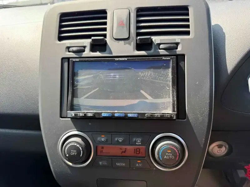 NISSAN LEAF  Image 12