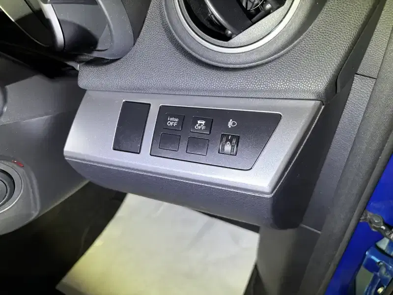 MAZDA AXELA 20C- SKYACTIVE Image 7