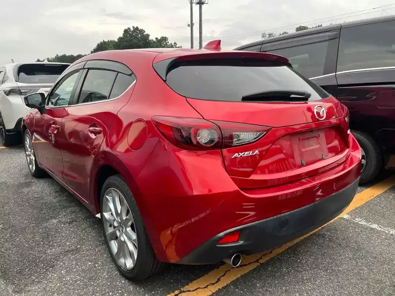 MAZDA AXELA SPORT 20S TOURING Image 2