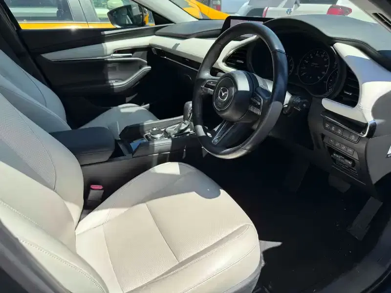 MAZDA 3 SEDAN 20S L PACKAGE Image 6