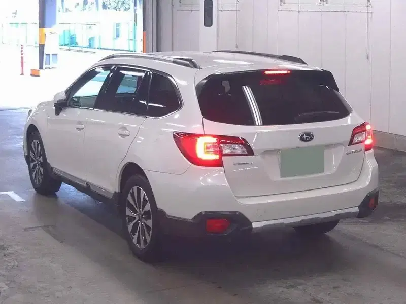 SUBARU OUTBACK 4WD LIMITED Image 4