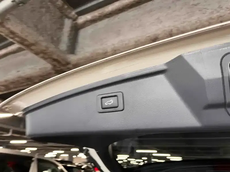 SUBARU OUTBACK 4WD LIMITED Image 22