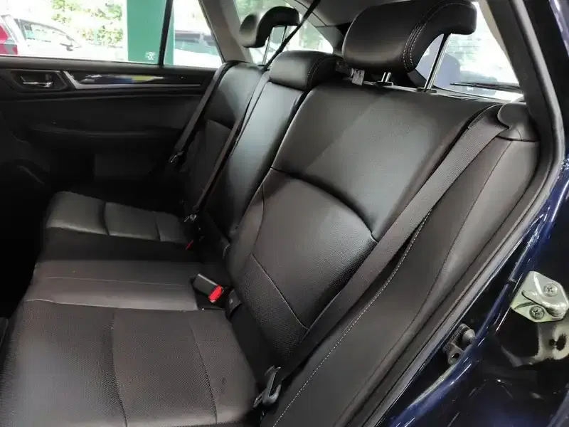 SUBARU OUTBACK 4WD LIMITED Image 6
