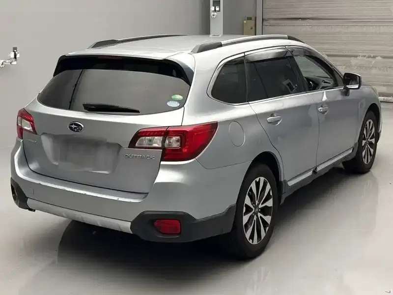 SUBARU LEGACY OUTBACK LIMITED 4WD Image 2