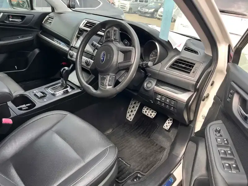 SUBARU LEGACY OUTBACK LTD 4WD Image 6